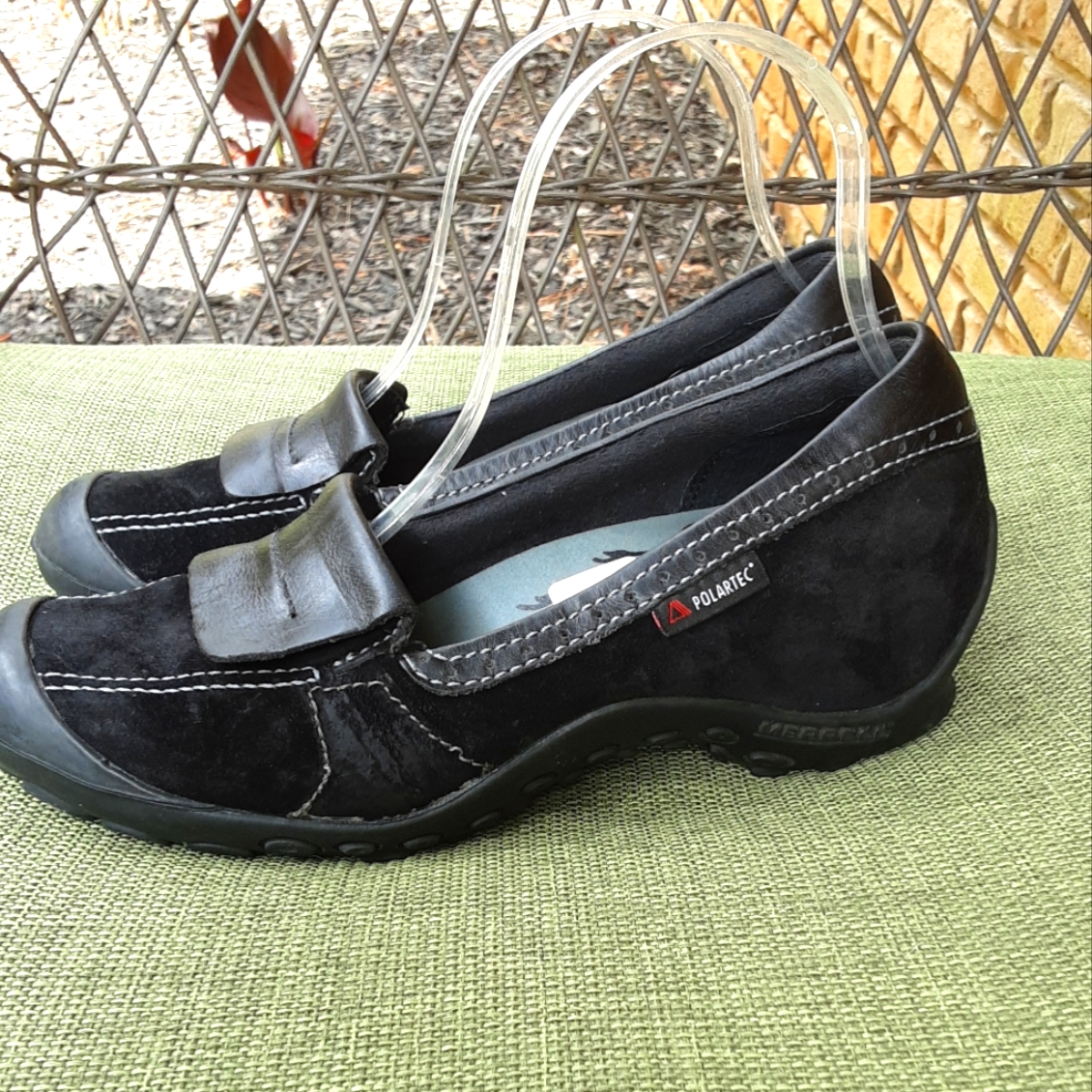 Merrell Plaza Black Leather Slip On Comfort Shoe.